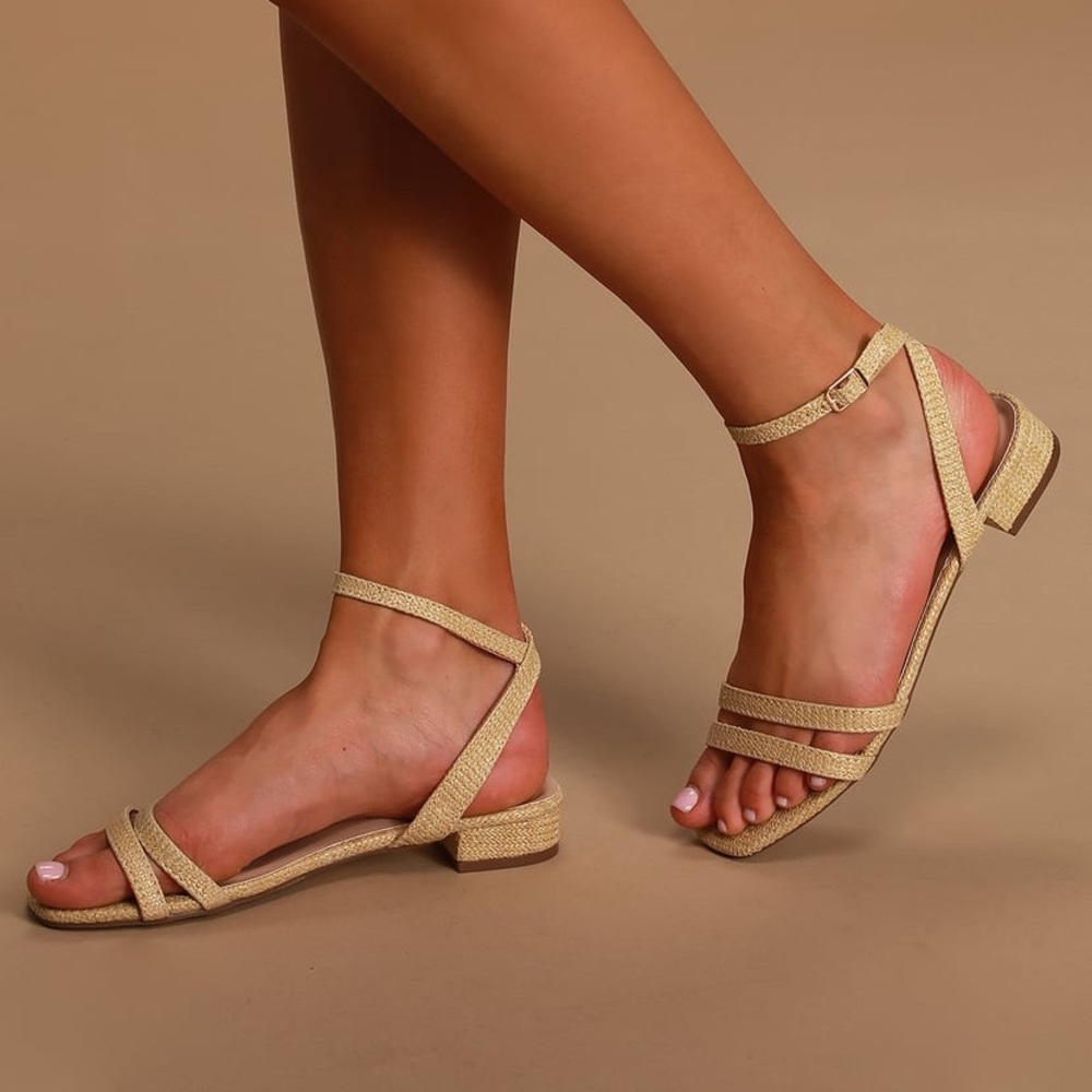 Lulu’s Destyn Sandals